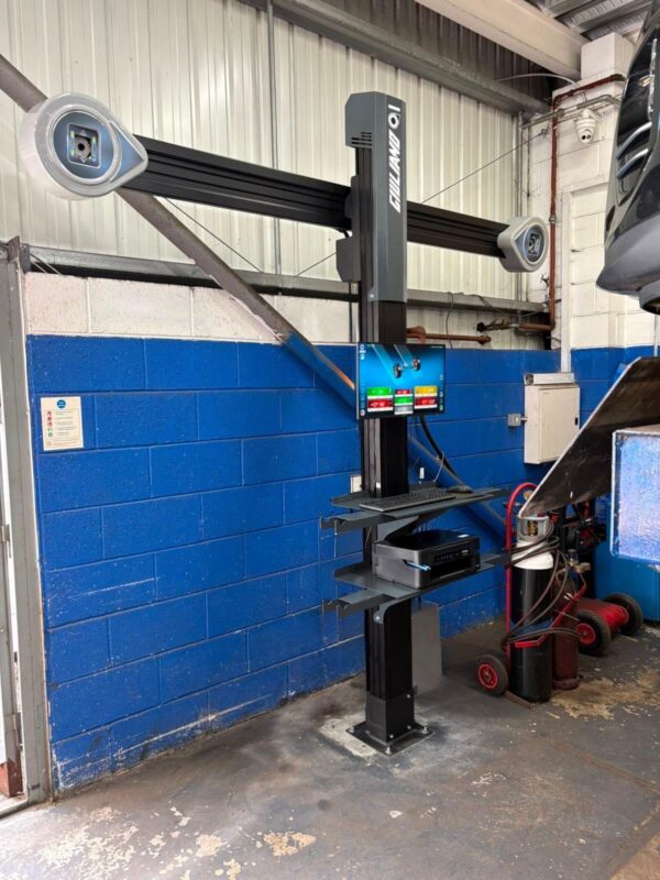 Used Hofmann Megaplan 3D Ssence Wheel Aligner