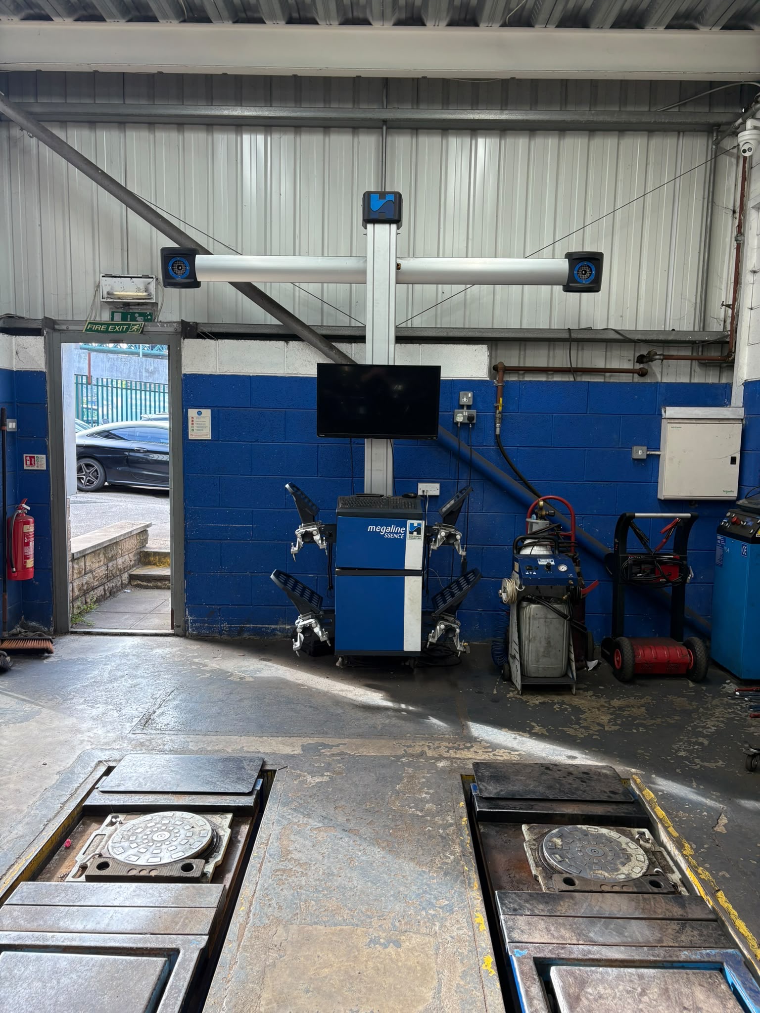 Used Hofmann Megaplan 3D Ssence 600 Camera Aligner - Image 2