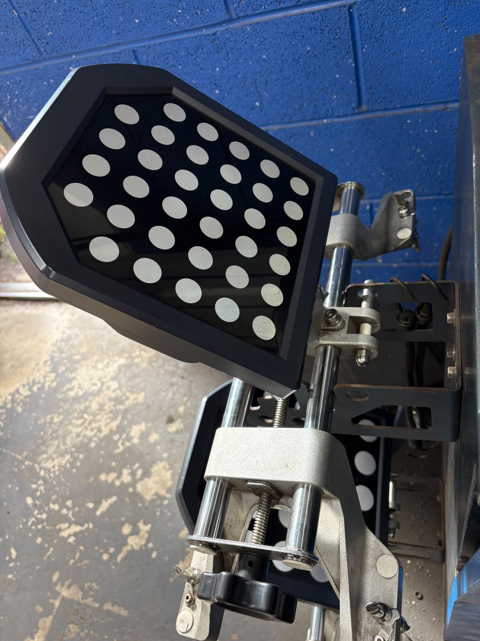Used Hofmann Megaplan 3D Ssence 600 Camera Aligner - Image 4